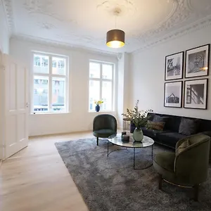  Apartment Sanders King