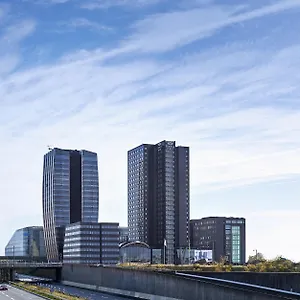 4* Отель Crowne Plaza Towers By Ihg
